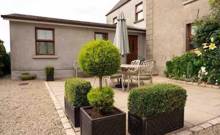 Laurel House Borris Exterior photo